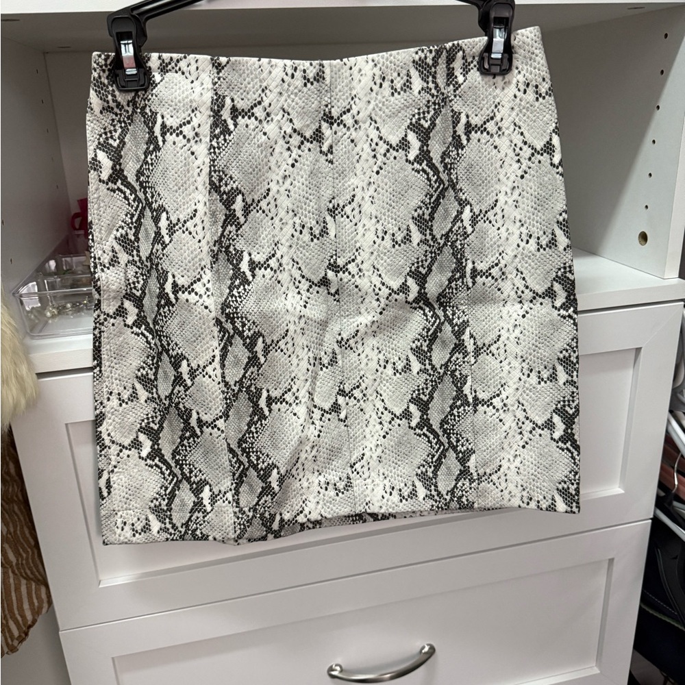 Faux leather snake skin mini skirt